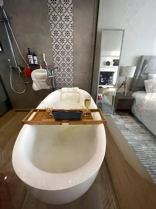 펜션 Luxury Seaview Studio Apartment -Rak Marjan Island 라스알카이마
