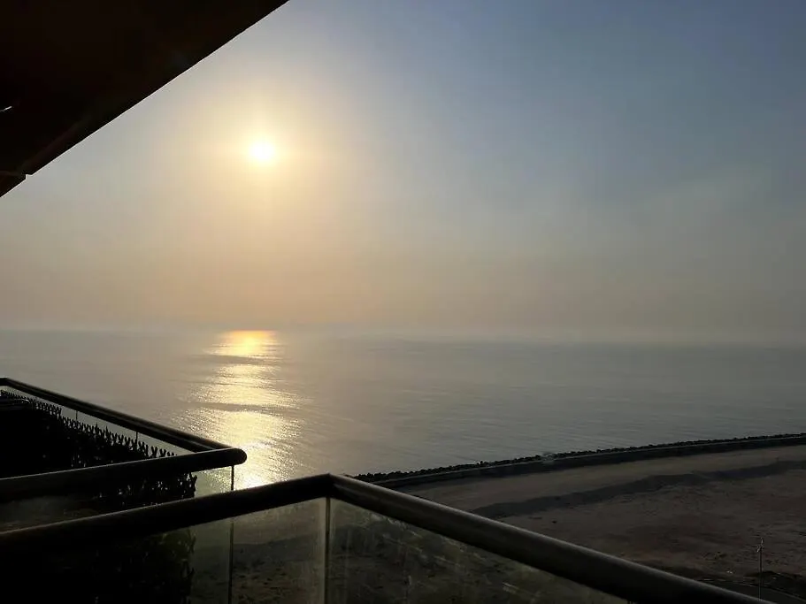 Luxury Seaview Studio Apartment -Rak Marjan Island 라스알카이마 펜션